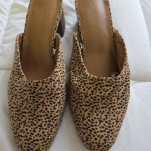 Universal Thread Leopard-Print Mule Slides in Tan and Black